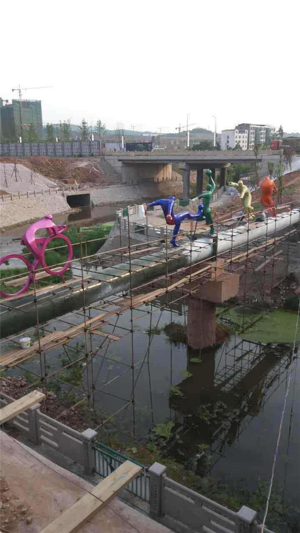 重庆砂岩雕塑采购-四叶草游乐设备