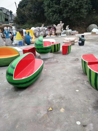 水果玻璃钢坐凳西瓜玻璃钢坐凳厂家定制